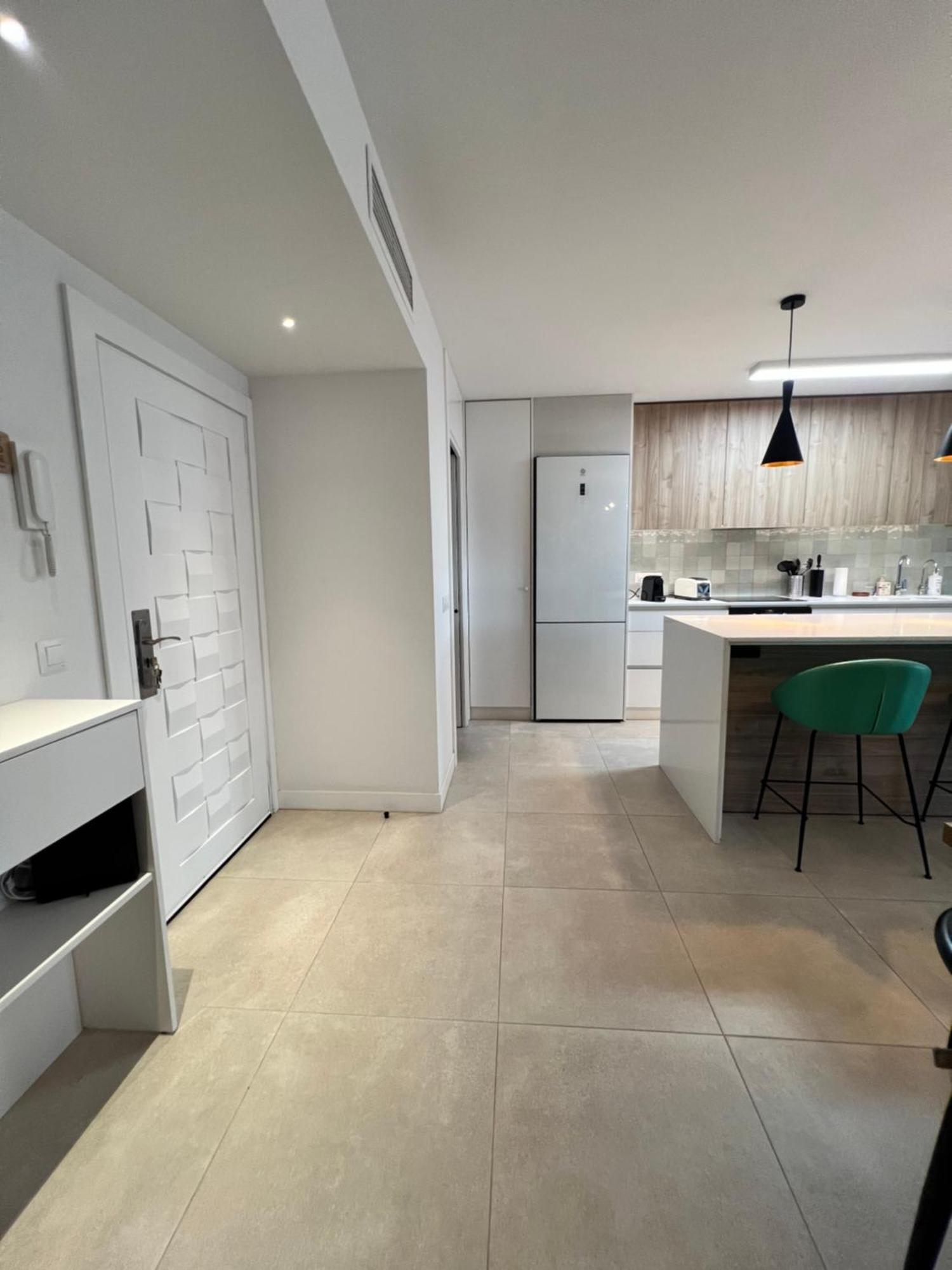 Apartamento Modern 2 Bedroom With Sea Views
