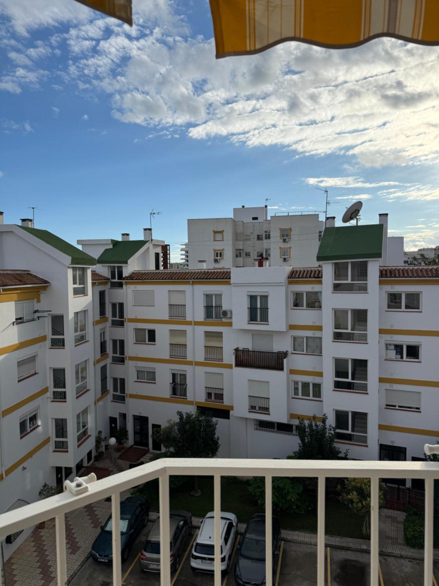 Modern 2 Bedroom With Sea Views